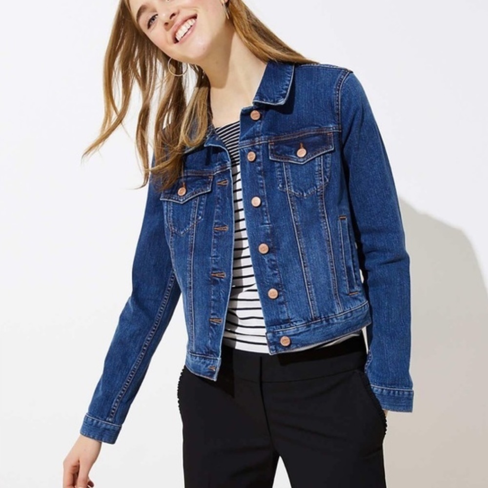 Loft women’s fitted denim jacket, xs, worn ~5x, in great condition​​​​